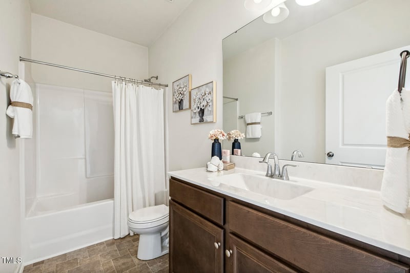 225 Rosewood Ln, Youngsville, NC 27596