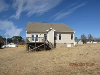 225 Scuppernong Ln, Lillington, NC 27546