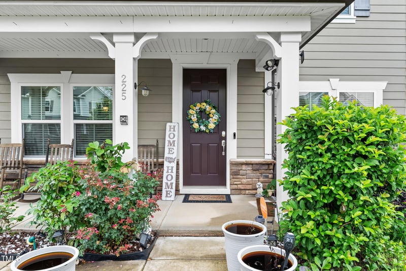 225 Seneca Shore Dr, Holly Springs, NC 27540