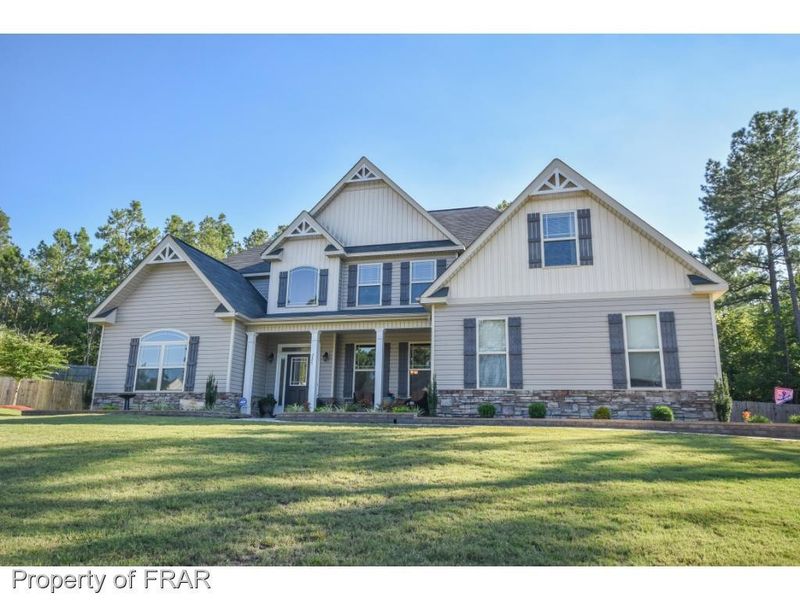 225 Skycroft Dr, Sanford, NC 27332