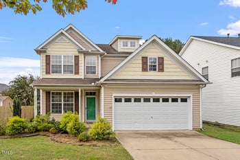 225 Stobhill Ln, Holly Springs, NC 27540