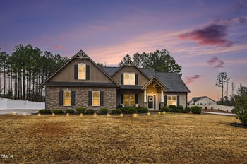 225 Summit Overlook Dr, Clayton, NC 27527