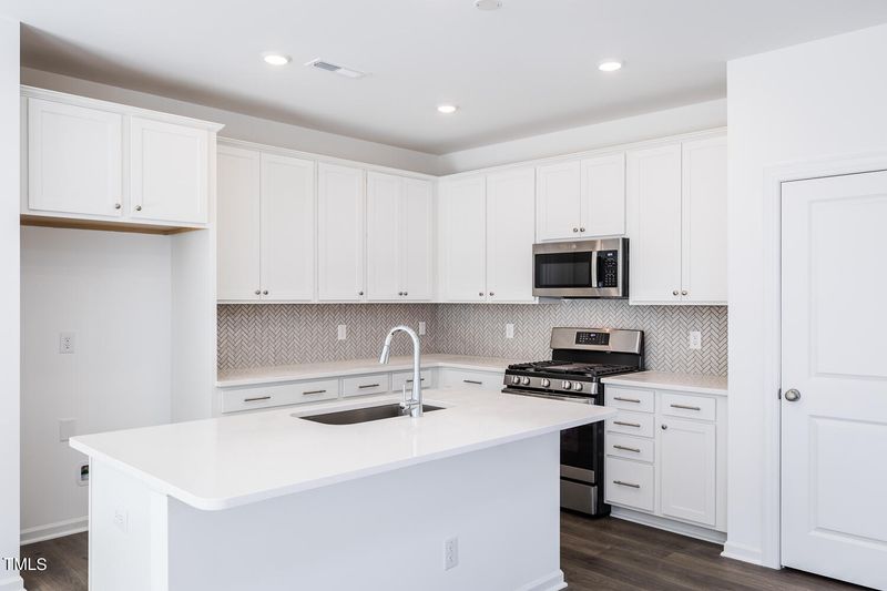 225 Sweetbay Tree Dr, Wendell, NC 27591