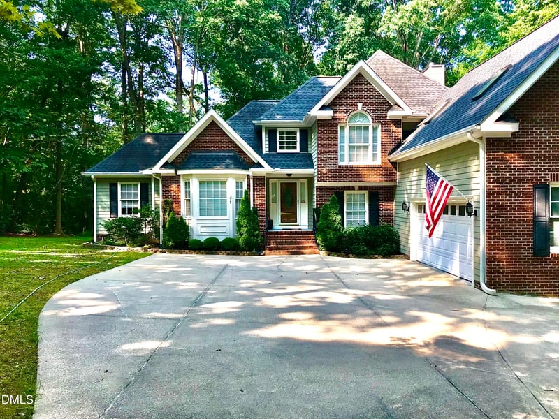 225 Tamworth Dr, Willow Springs, NC 27592