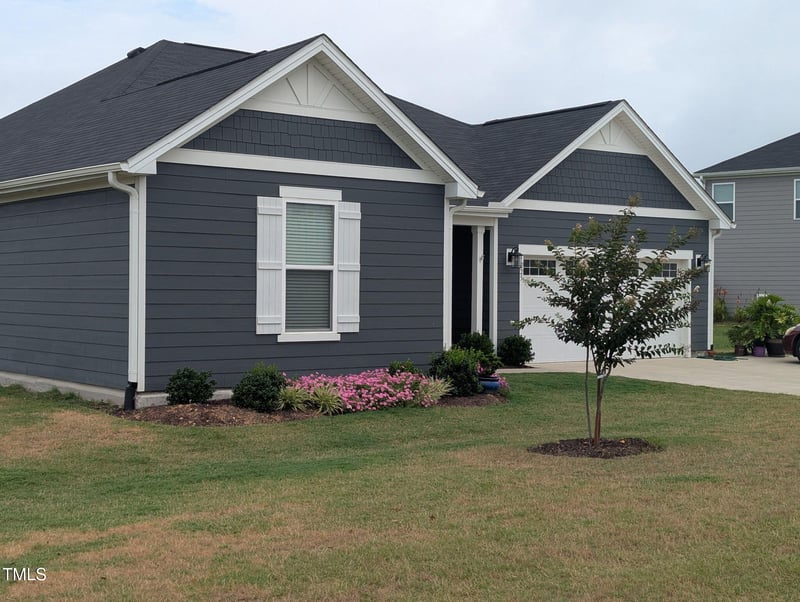 225 Thomas Gage Dr, Fuquay Varina, NC 27526