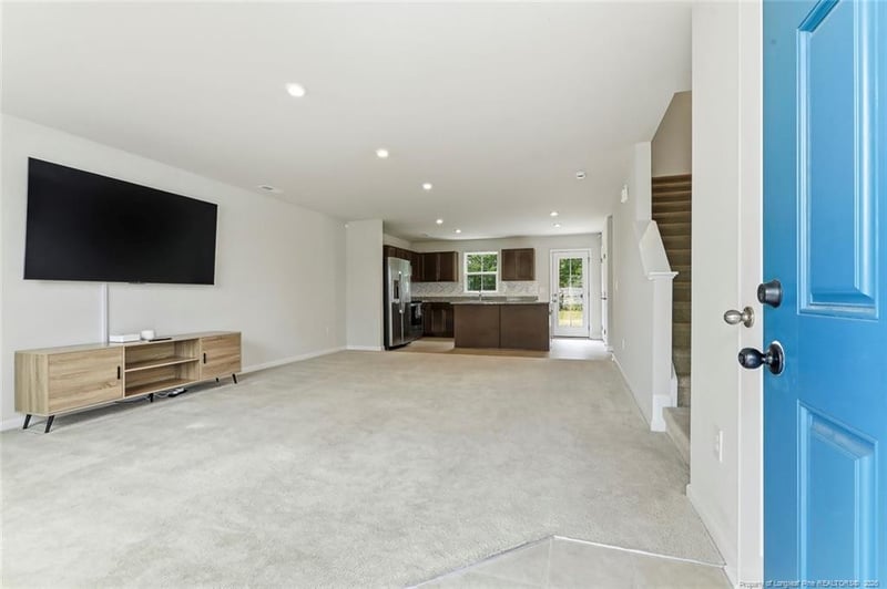 225 Tormore Dr, Sanford, NC 27330