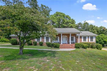 225 Vivian Dr, Fayetteville, NC 28311