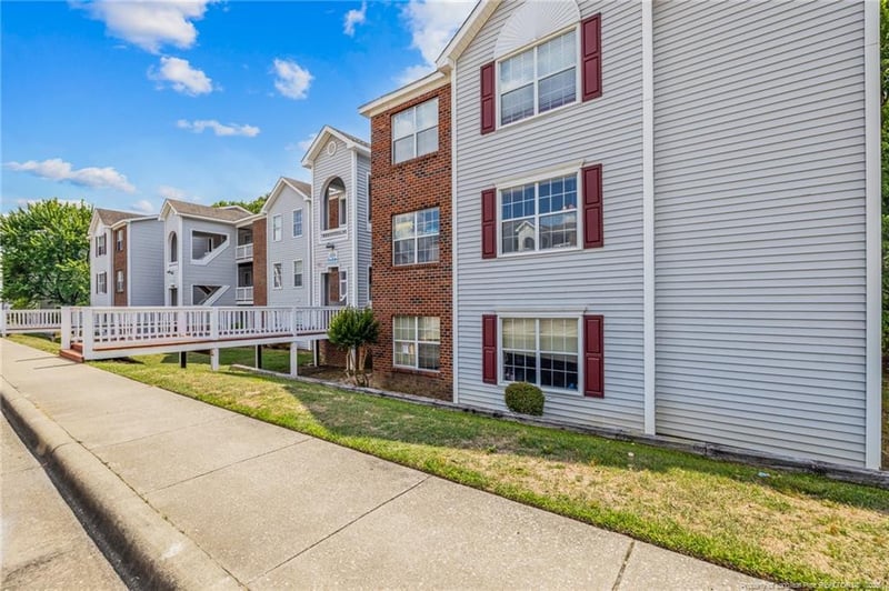 225 Waterdown Dr #8, Fayetteville, NC 28314
