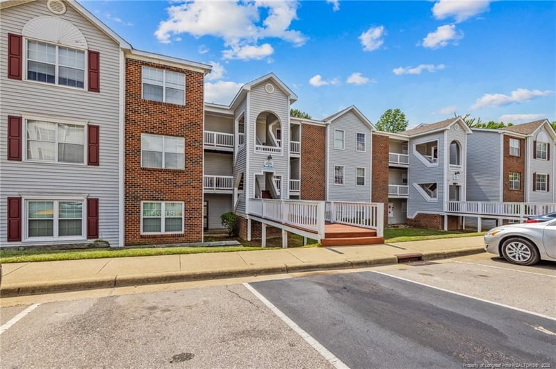 225 Waterdown Dr #8, Fayetteville, NC 28314