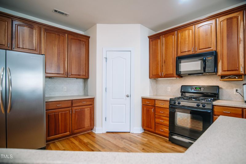 225 Waterford Park Ln, Raleigh, NC 27615