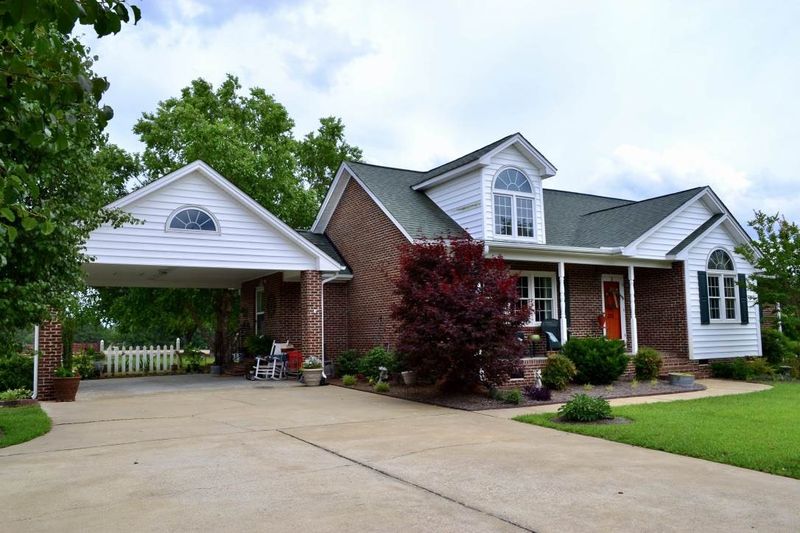 225 Wendy Pl, Benson, NC 27504