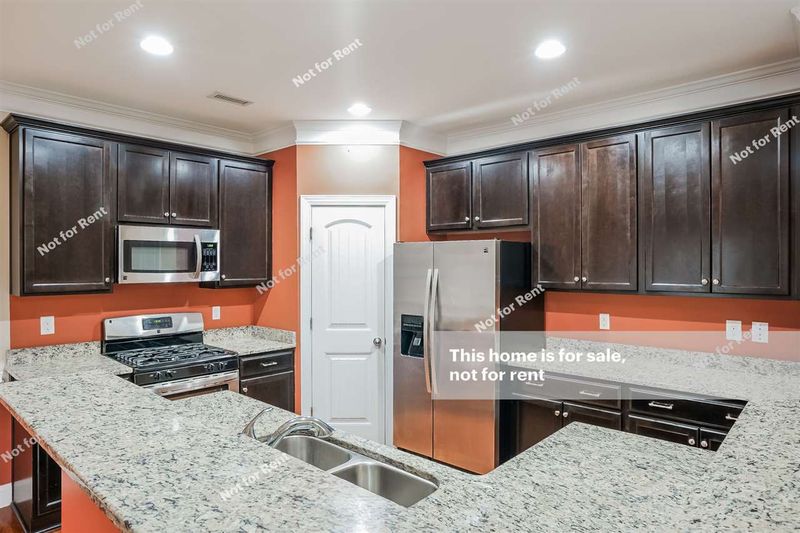 225 Willow Weald Ct, Fuquay Varina, NC 27526