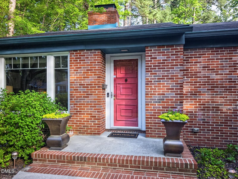225 Woodridge Dr, Durham, NC 27707