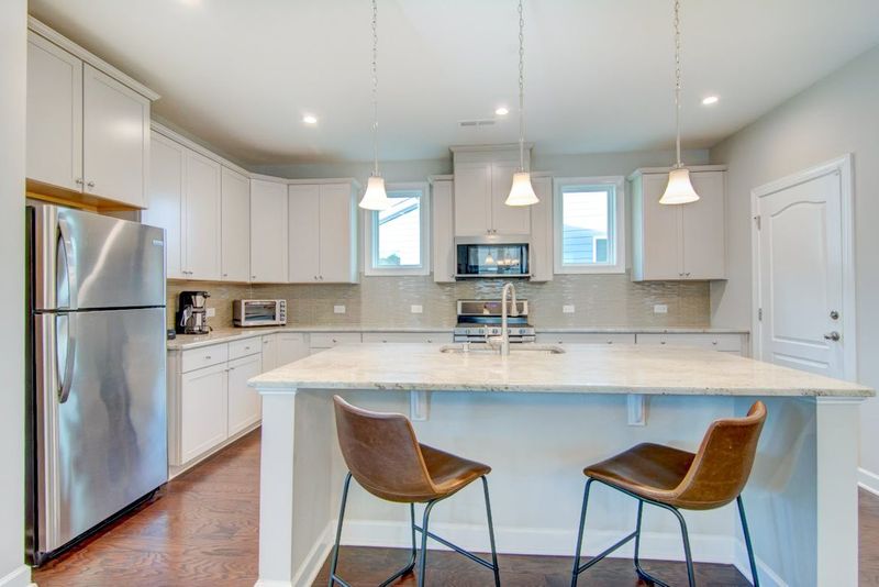 2250 Gregor Overlook Ln, Apex, NC 27502