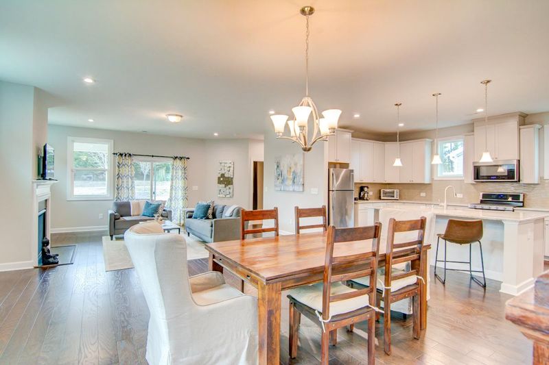 2250 Gregor Overlook Ln, Apex, NC 27502
