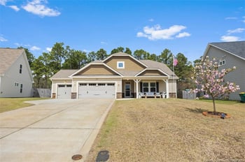 2252 Andalusian Dr, Hope Mills, NC 28348