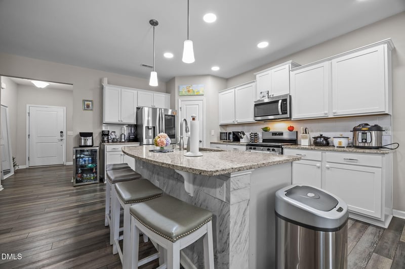 2252 Fairway Green Dr, Fuquay Varina, NC 27526
