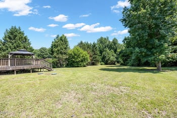 2252 Rowland Pond Dr, Willow Springs, NC 27592