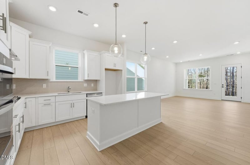 2253 Abbeyhill Dr #129, Raleigh, NC 27610