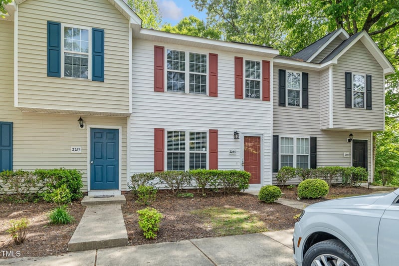 2253 Violet Bluff Ct, Raleigh, NC 27610