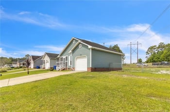 2256 Spindletree Dr, Fayetteville, NC 28304