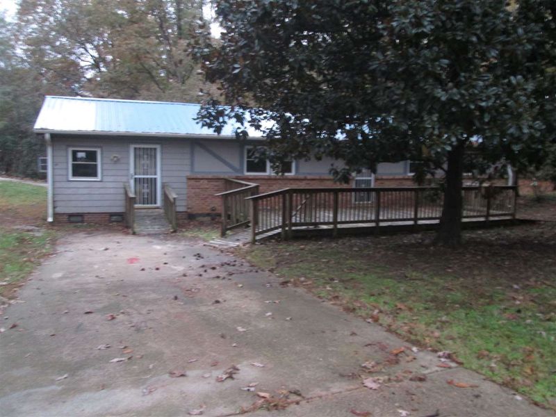 2257 Valley Rd, Sanford, NC 27330