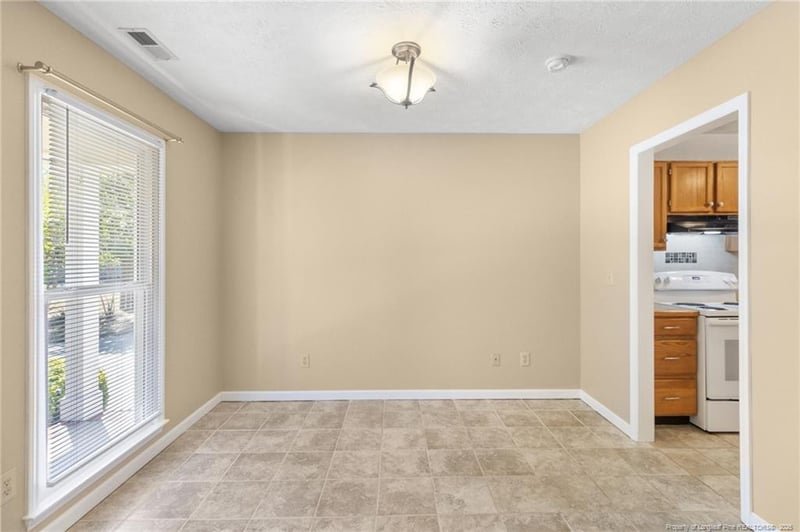 2259 Skyview Dr, Fayetteville, NC 28304