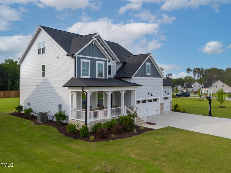 226 Castle Pond Way, Fuquay Varina, NC 27526