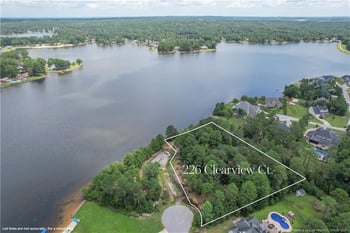 226 Clearview Ct, Sanford, NC 27332