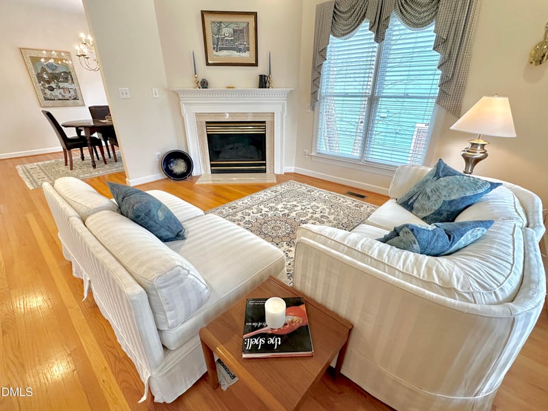 226 Edgewater Cir, Chapel Hill, NC 27516