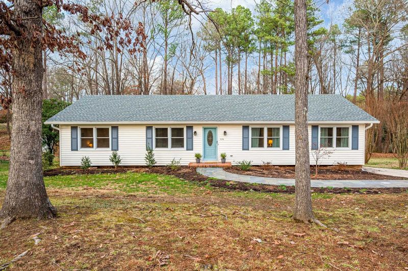 226 Landsbury Dr, Durham, NC 27707