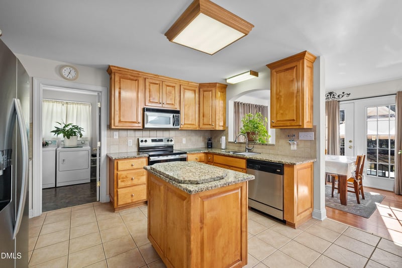 226 Marshview Cir, Angier, NC 27501