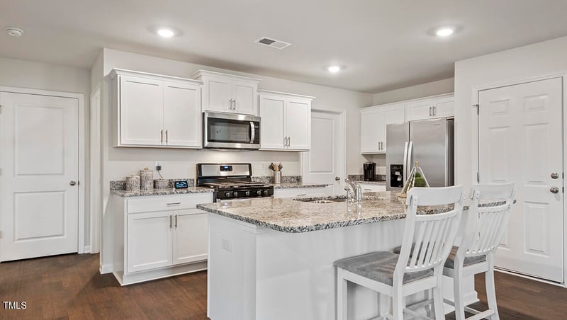 226 Palm Dr, Sanford, NC 27332