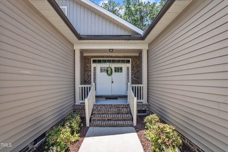 226 Roaring Creek Dr, Garner, NC 27529