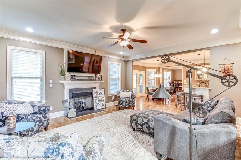 226 Suntree Ln, Garner, NC 27529