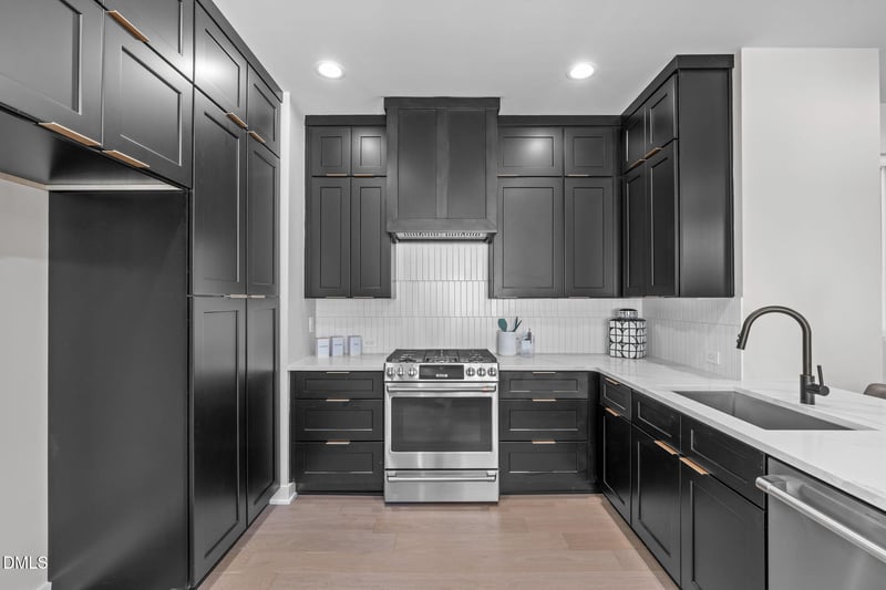 226 Woodsborough Pl, Raleigh, NC 27601