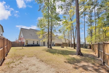 2264 Andalusian Dr, Hope Mills, NC 28348