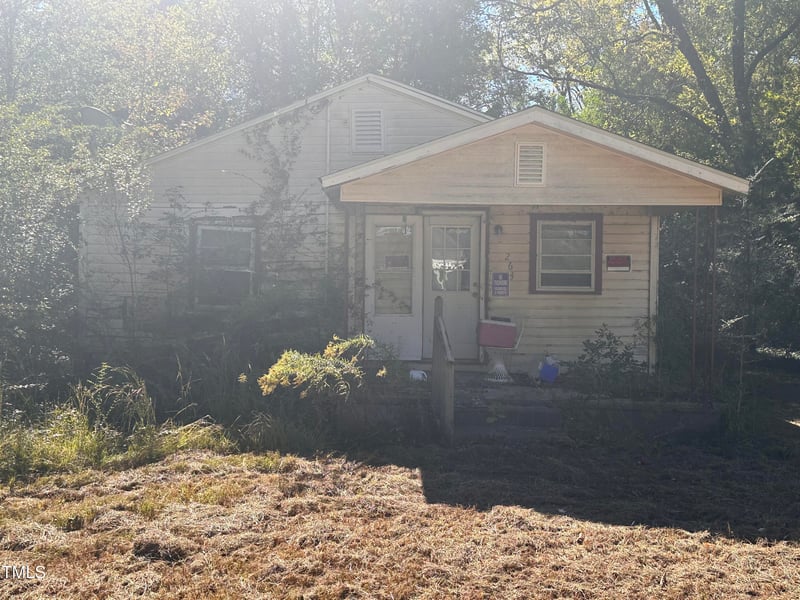 2264 Pinpoint Rd, Fayetteville, NC 28312