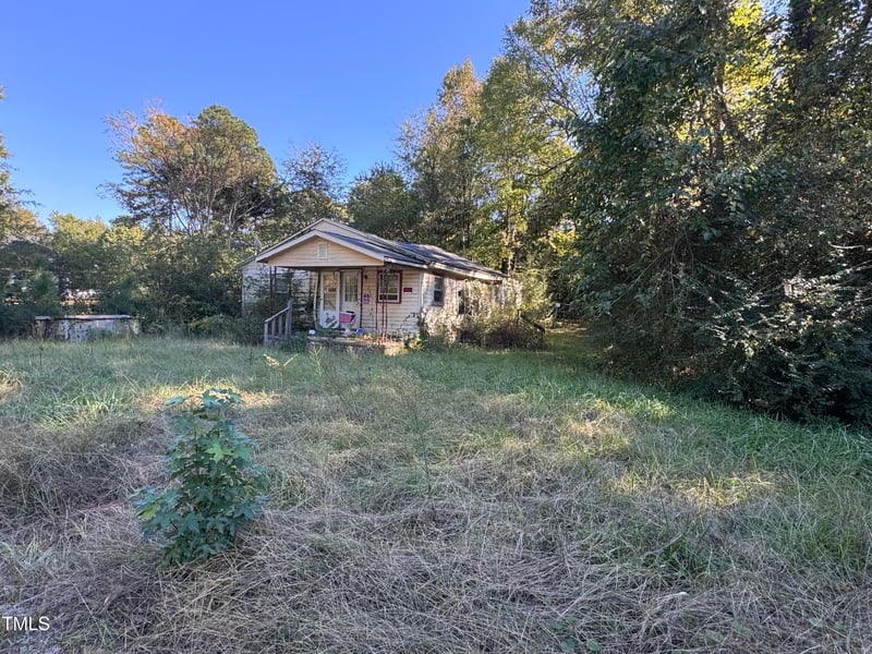 2264 Pinpoint Rd, Fayetteville, NC 28312