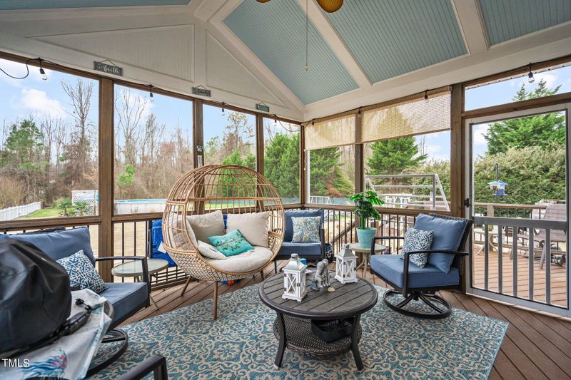 2264 Rowland Pond Dr, Willow Springs, NC 27592