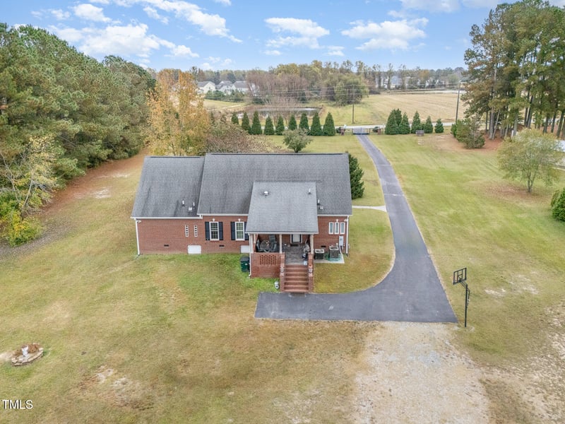 2265 Bud Lipscomb Rd, Willow Springs, NC 27592