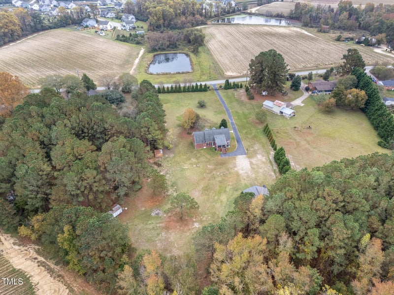 2265 Bud Lipscomb Rd, Willow Springs, NC 27592