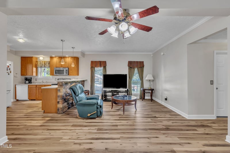 2265 Bud Lipscomb Rd, Willow Springs, NC 27592