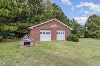 2265 Bud Lipscomb Rd, Willow Springs, NC 27592