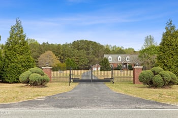 2265 Bud Lipscomb Rd, Willow Springs, NC 27592