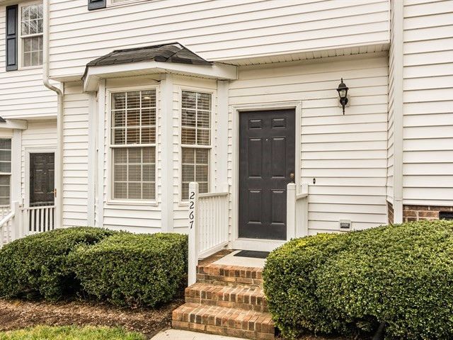 2267 Trailwood Valley Cir, Raleigh, NC 27603