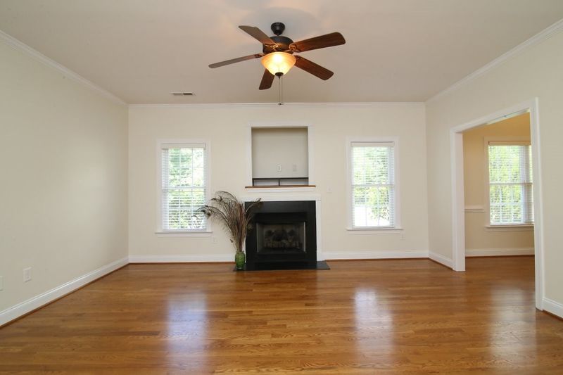 2268 Rock Bridge Dr, Mebane, NC 27302