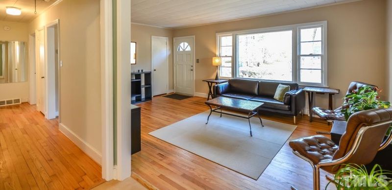 227 Barclay Rd, Chapel Hill, NC 27516