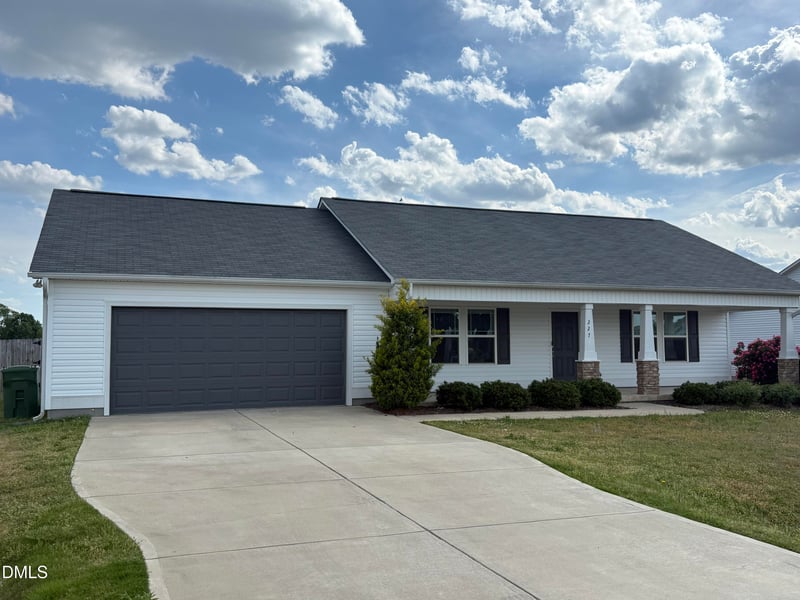 227 Beaver Tavern Dr, Benson, NC 27504