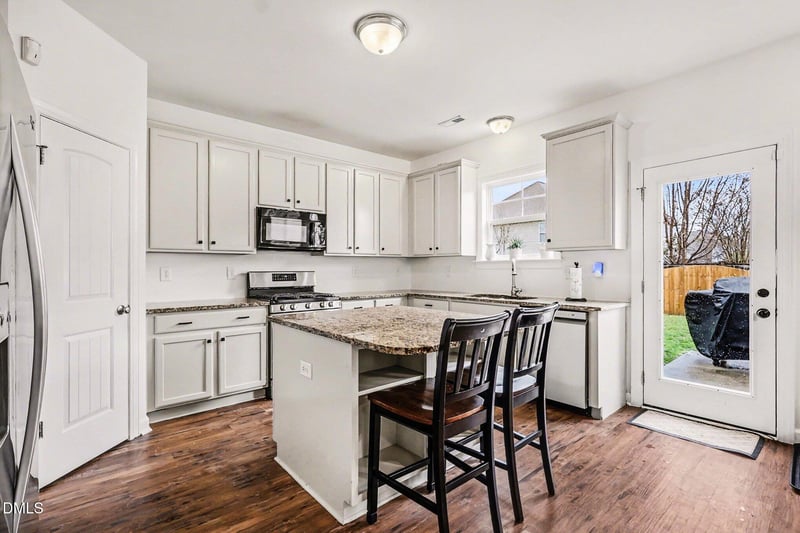 227 Buck Johnson St, Fuquay Varina, NC 27526